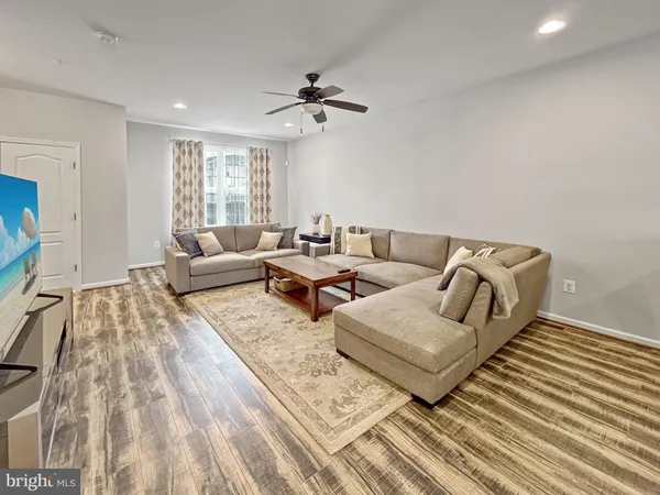 $2,999 | 12745 Longford Glen Drive, Germantown, MD 20874