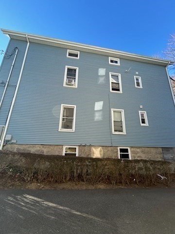222 Tecumseh Street Fall River, MA 02721 - Photo 3 of 17