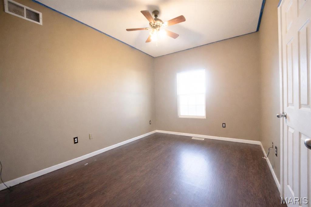 381 High Point Drive Edwardsville, IL 62025 - Photo 14 of 31