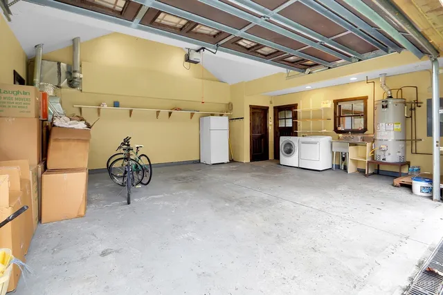 $3,600 | 521 Redmond-Fall City Road Southeast, Redmond, WA 98053