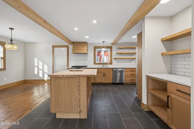 $2,200 | 34 Wilton Road, Greenfield, NY 12833