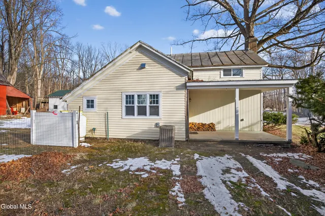 $2,200 | 34 Wilton Road, Greenfield, NY 12833