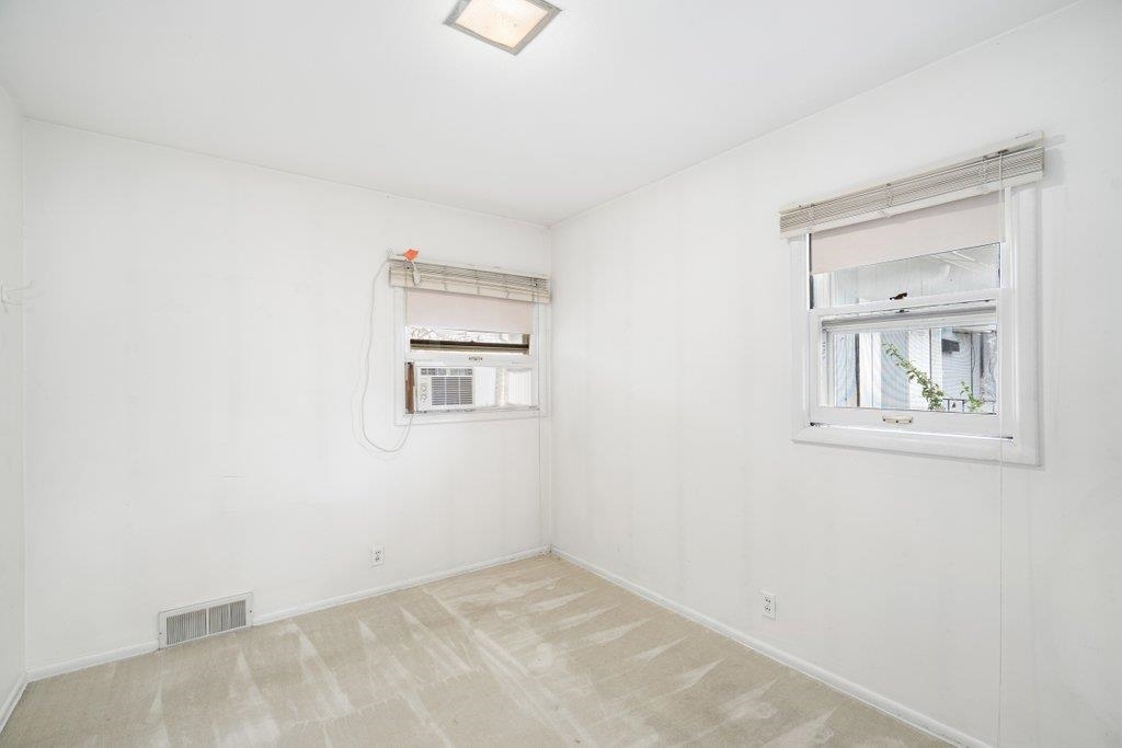 1738 Liberty Avenue Spokane, WA 99207 - Photo 15 of 30