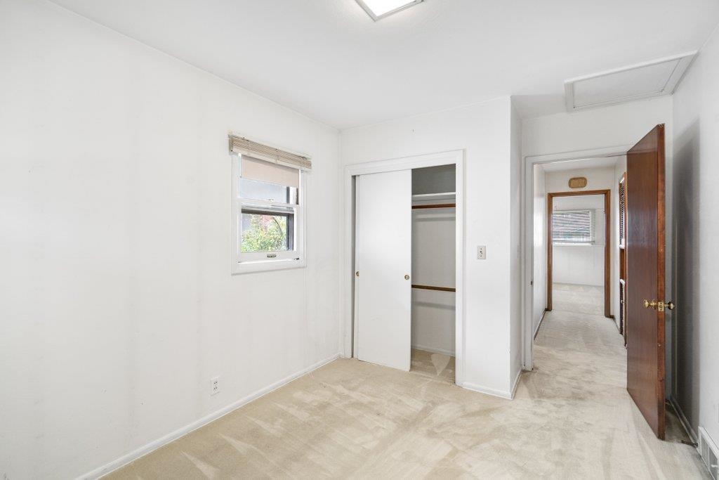 1738 Liberty Avenue Spokane, WA 99207 - Photo 17 of 30