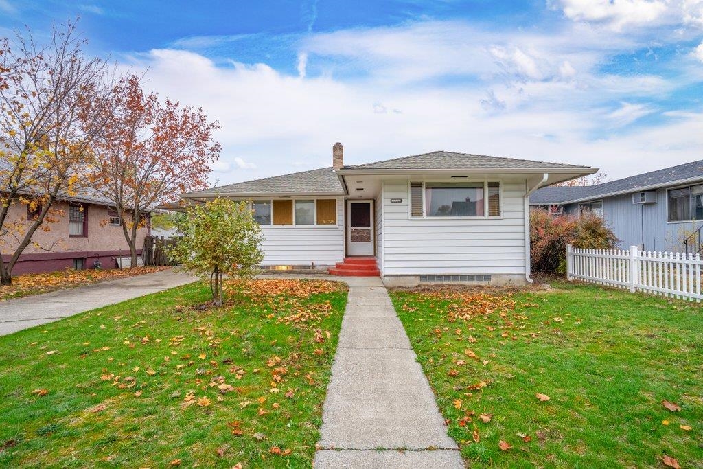 1738 Liberty Avenue Spokane, WA 99207 - Photo 4 of 30