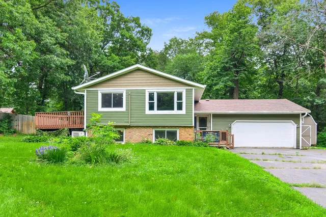 $305,000 | 7952 Braddock Avenue Northeast, Monticello, MN 55362