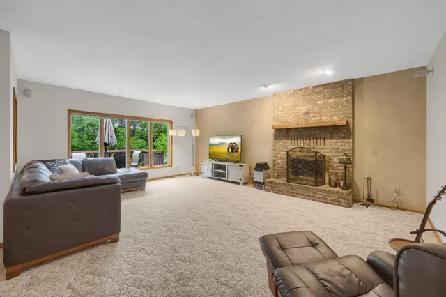 $3,300 | 3759 Greensboro Drive, Eagan, MN 55123