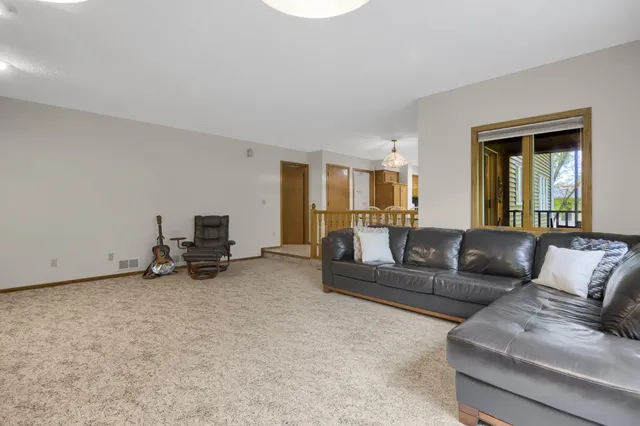 $3,300 | 3759 Greensboro Drive, Eagan, MN 55123