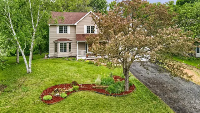 $3,250 | 3759 Greensboro Drive, Eagan, MN 55123