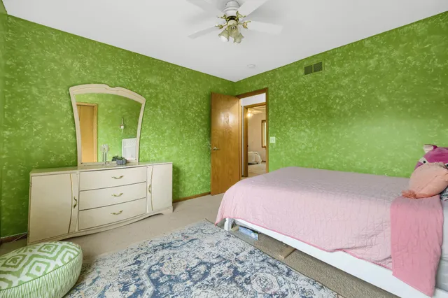 $3,300 | 3759 Greensboro Drive, Eagan, MN 55123