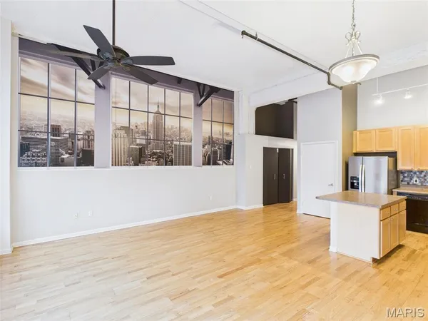 $1,200 | 1501 Locust Street, Unit 201, St. Louis, MO 63103