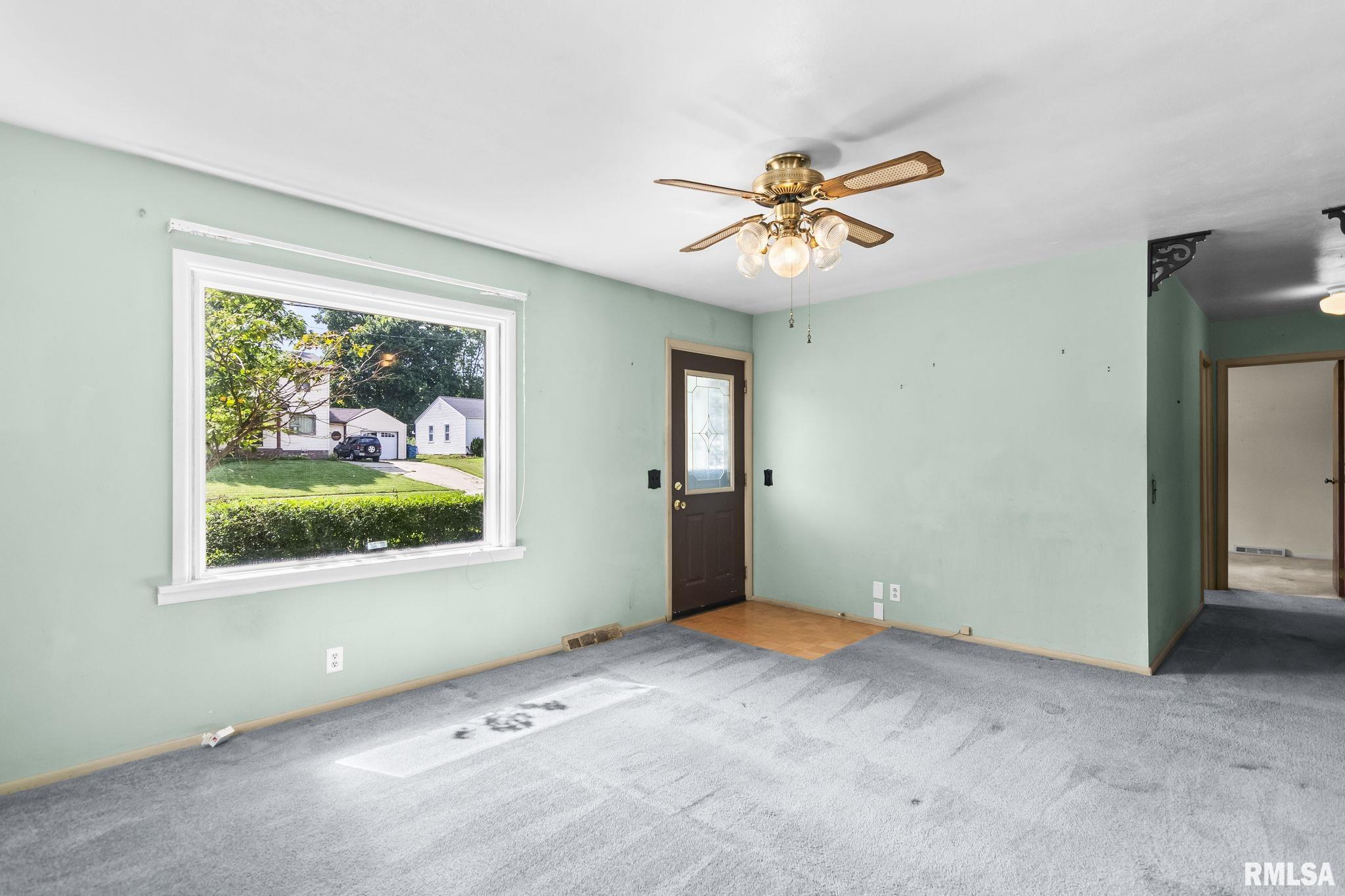 1008 North Bruns Lane Springfield, IL 62702 - Photo 3 of 29 Gallery Image 3