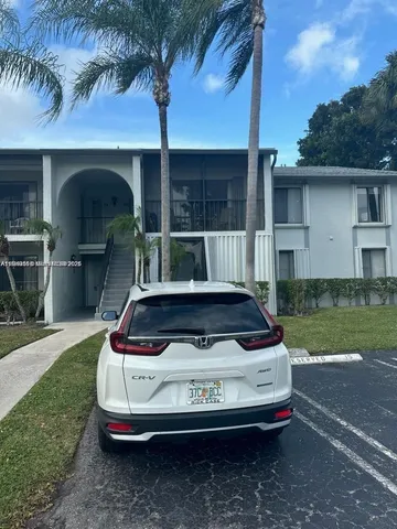 $1,900 | 1001 Green Pine Boulevard, Unit H2, West Palm Beach, FL 33409