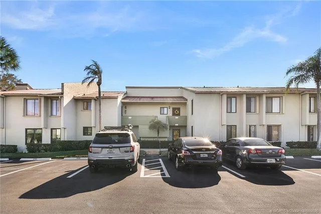 $145,000 | 5413 Southeast Miles Grant Road, Unit G206, Stuart, FL 34997