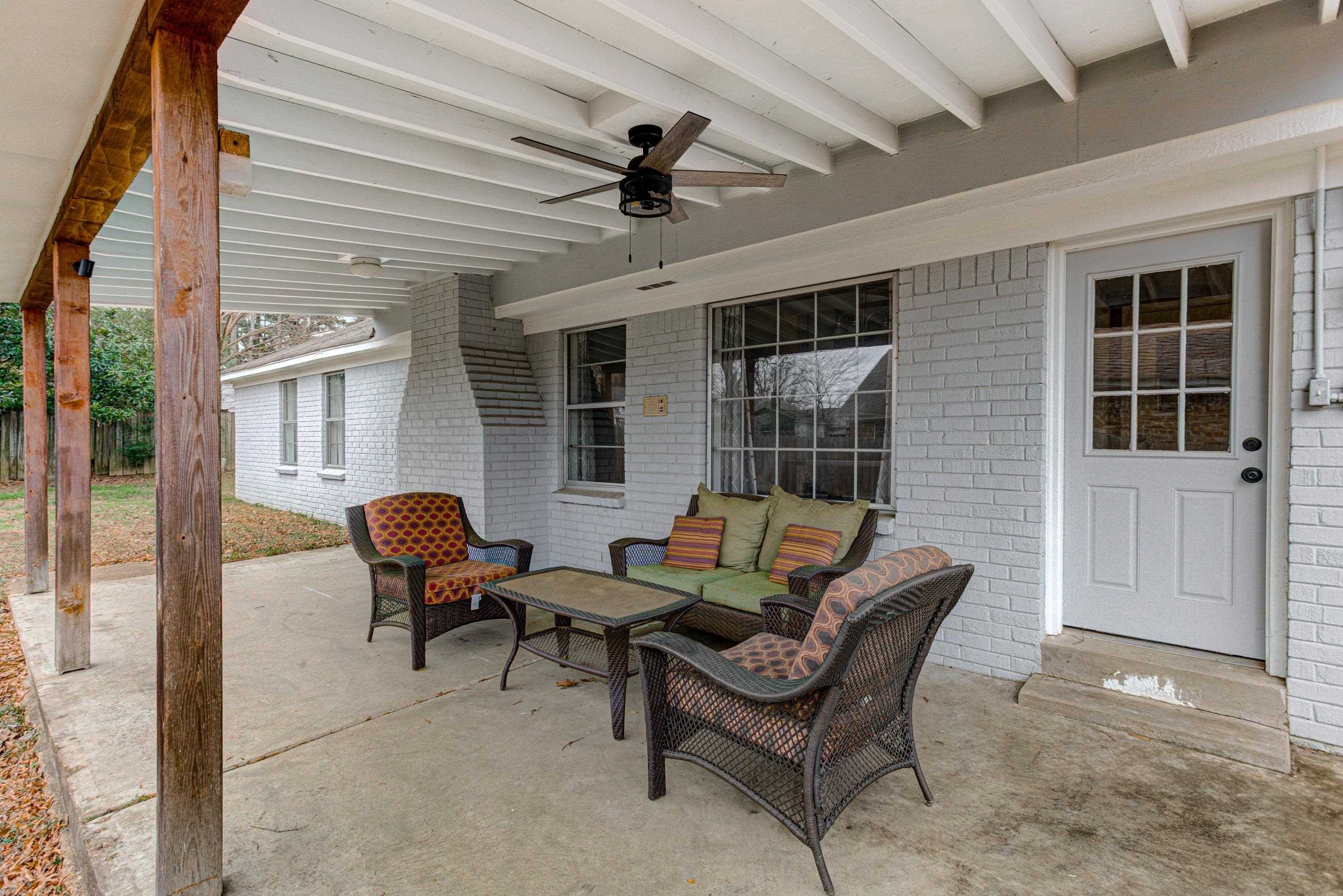 3224 Court Street Bartlett, TN 38134 - Photo 21 of 23 a outdoor living space with furniture and a ceiling fan