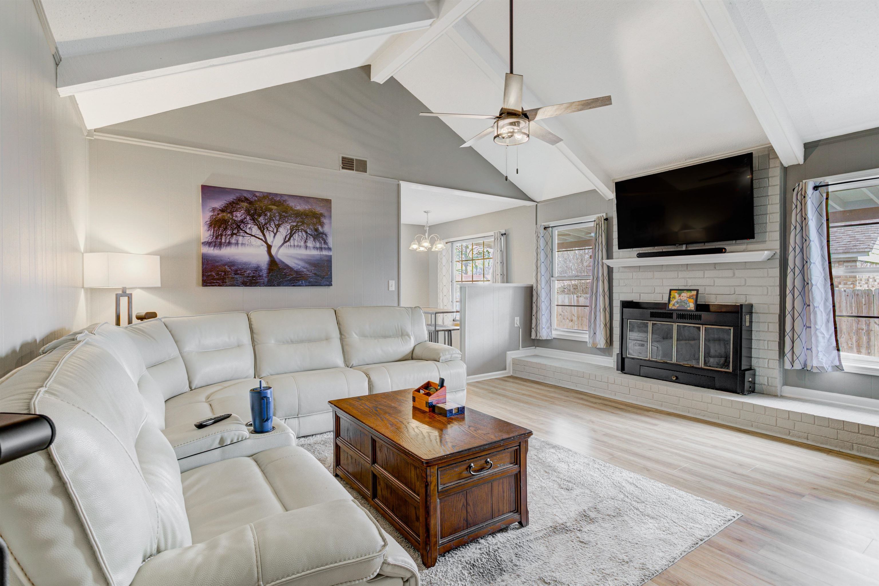 3224 Court Street Bartlett, TN 38134 - Photo 5 of 23 a living room with furniture and a flat screen tv