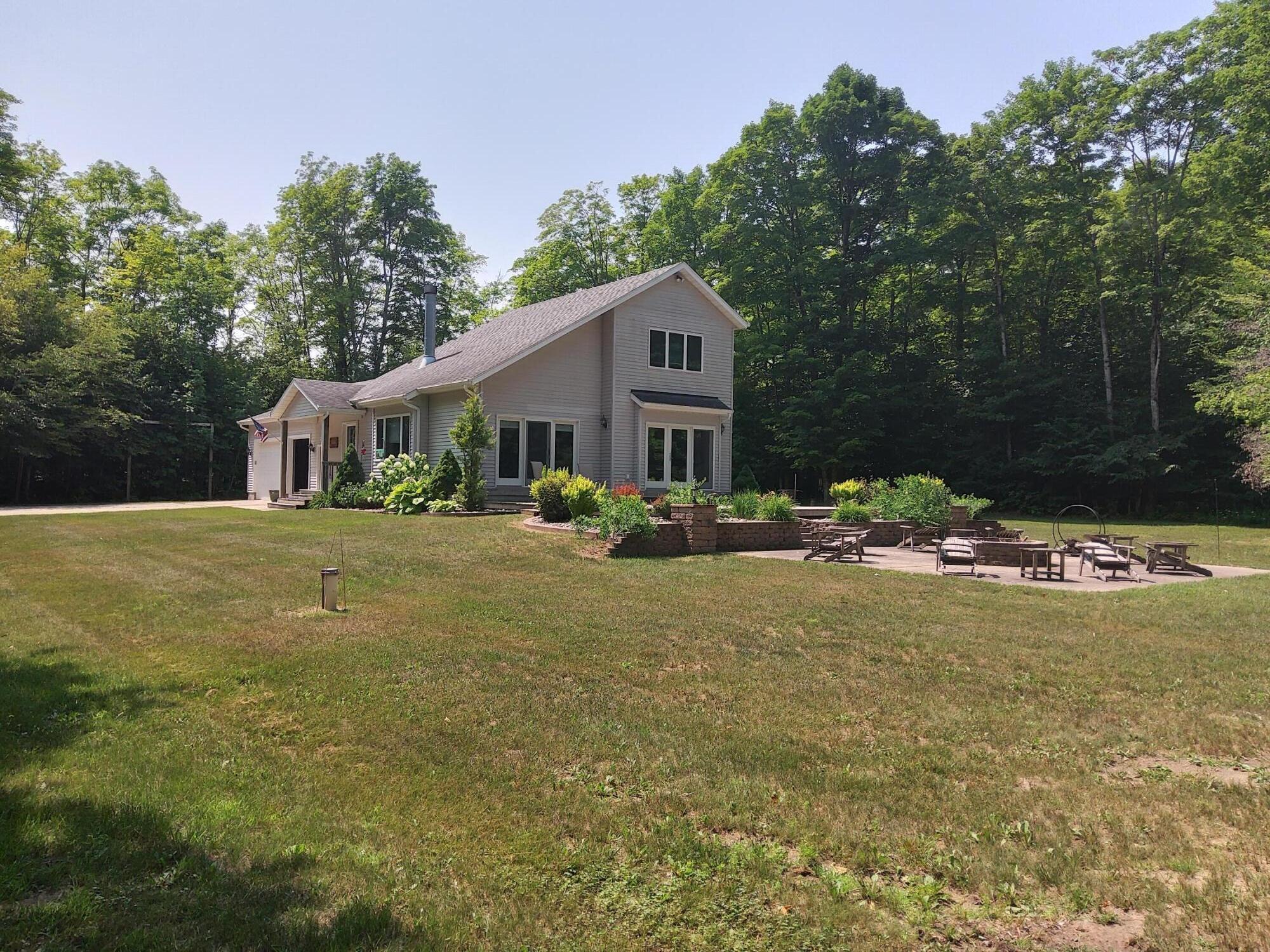 15538 Sandtown Road Engadine, MI 49827 - Photo 4 of 26 Gallery Image 4