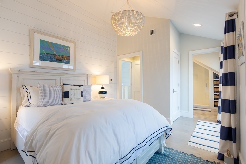 12 East Lincoln Avenue Nantucket, MA 02554 - Photo 16 of 27