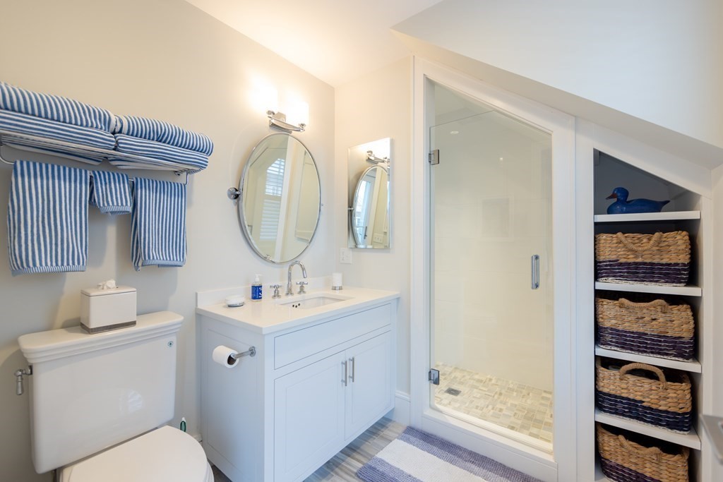 12 East Lincoln Avenue Nantucket, MA 02554 - Photo 17 of 27