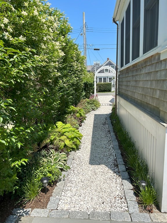 12 East Lincoln Avenue Nantucket, MA 02554 - Photo 25 of 27