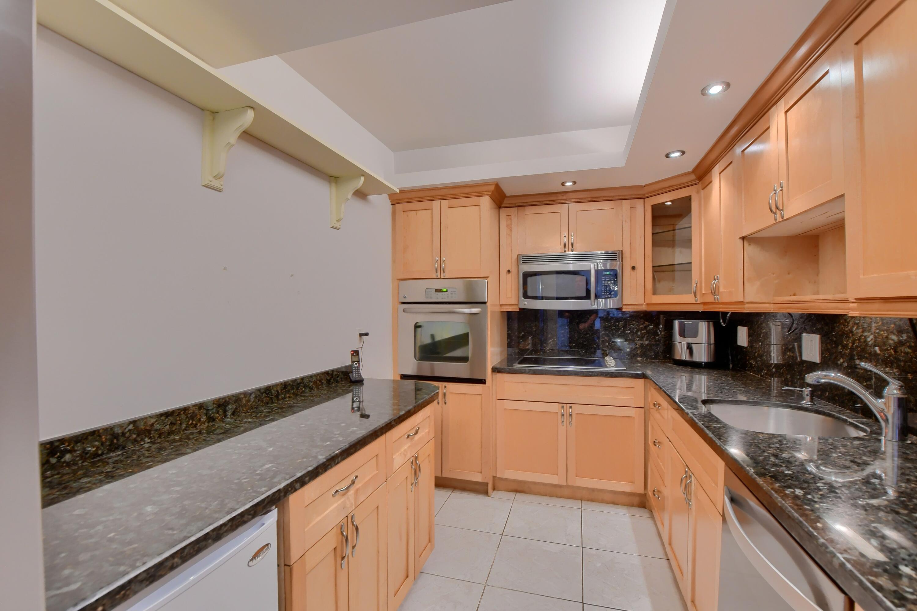 2851 South Ocean Boulevard, Unit 1B Boca Raton, FL 33432 - Photo 13 of 51 12_ebf_3850-hdr(5)