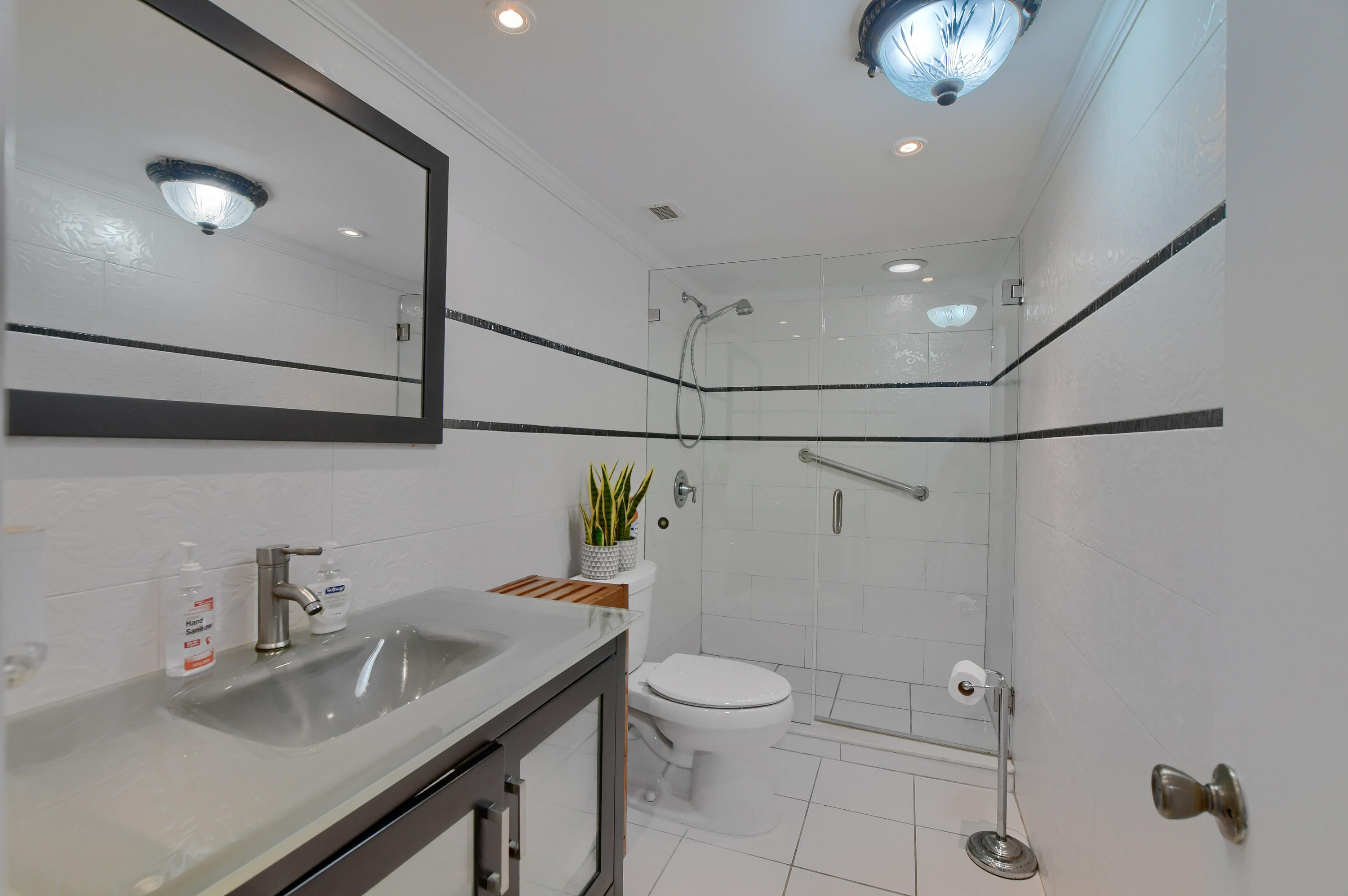 2851 South Ocean Boulevard, Unit 1B Boca Raton, FL 33432 - Photo 19 of 51 18_ebf_3880-hdr(5)