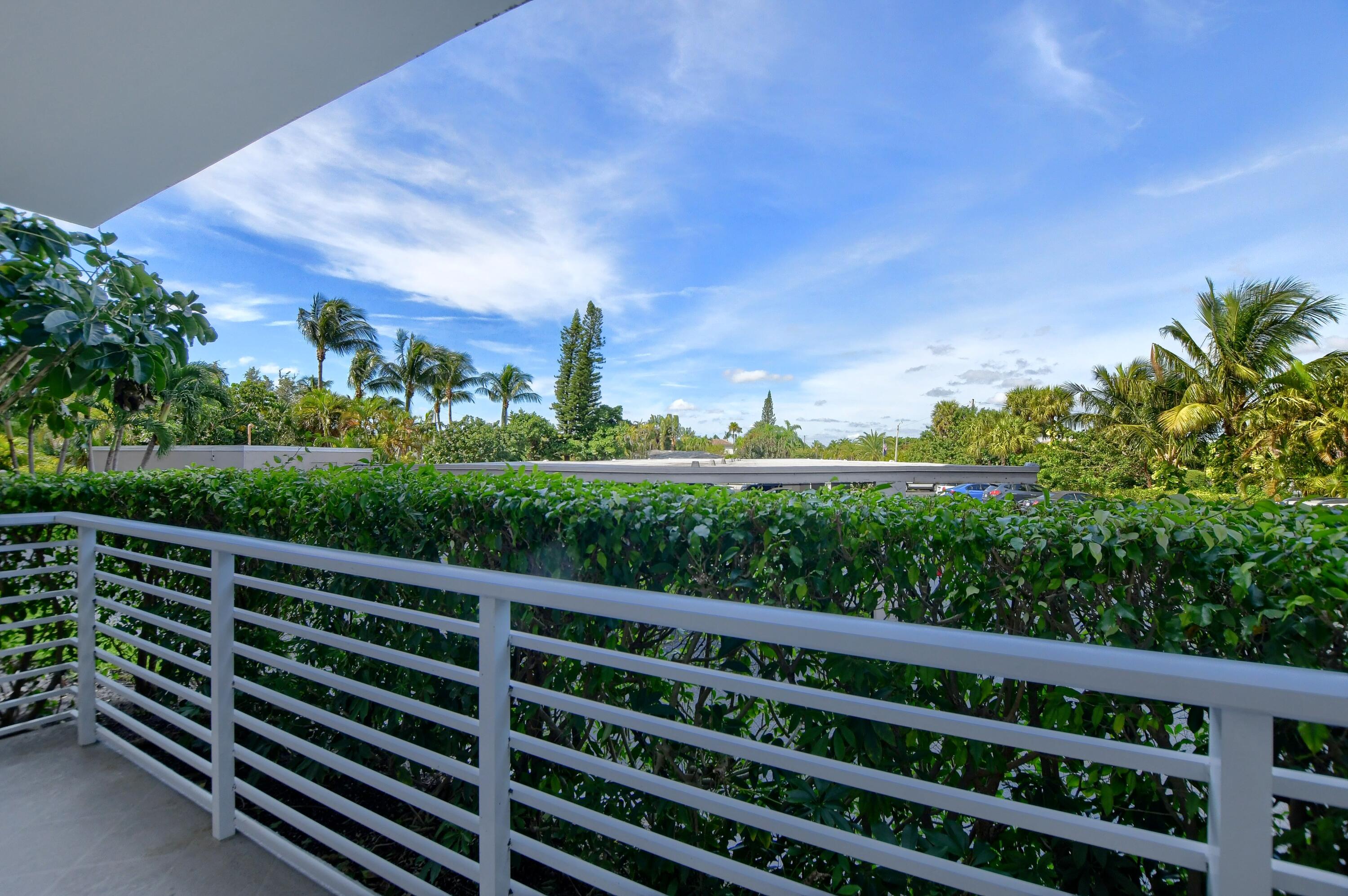 2851 South Ocean Boulevard, Unit 1B Boca Raton, FL 33432 - Photo 23 of 51 22_ebf_3900-hdr(5)