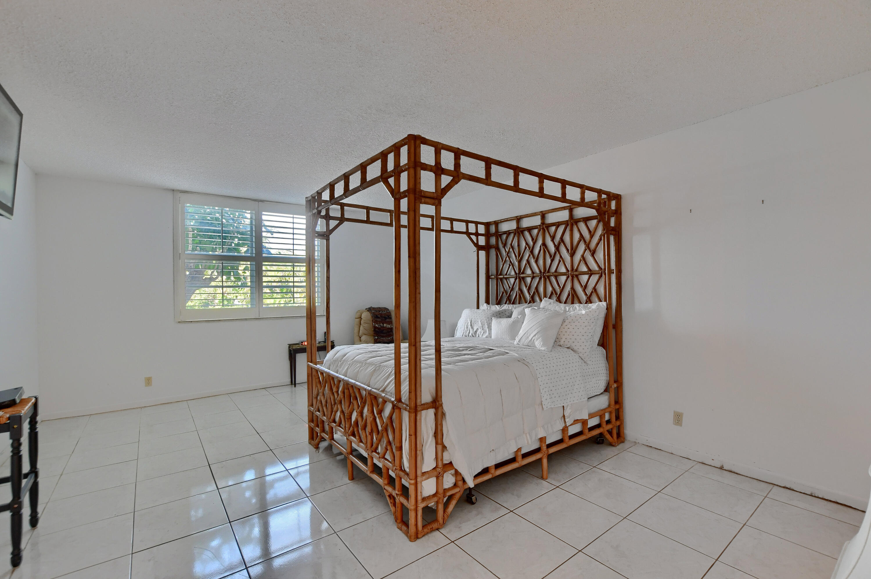 2851 South Ocean Boulevard, Unit 1B Boca Raton, FL 33432 - Photo 25 of 51 24_ebf_3910-hdr(5)