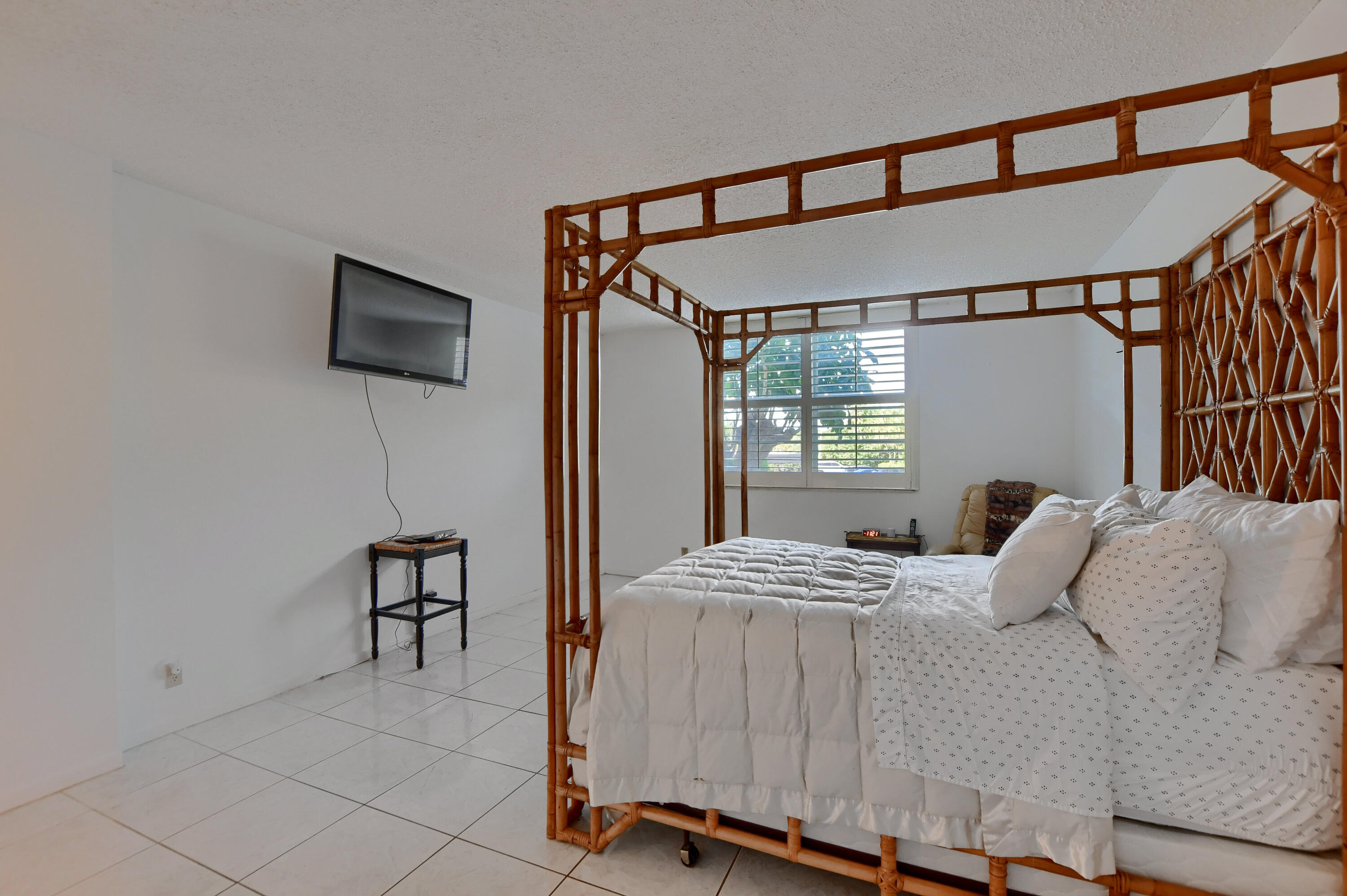 2851 South Ocean Boulevard, Unit 1B Boca Raton, FL 33432 - Photo 26 of 51 25_ebf_3915-hdr(5)