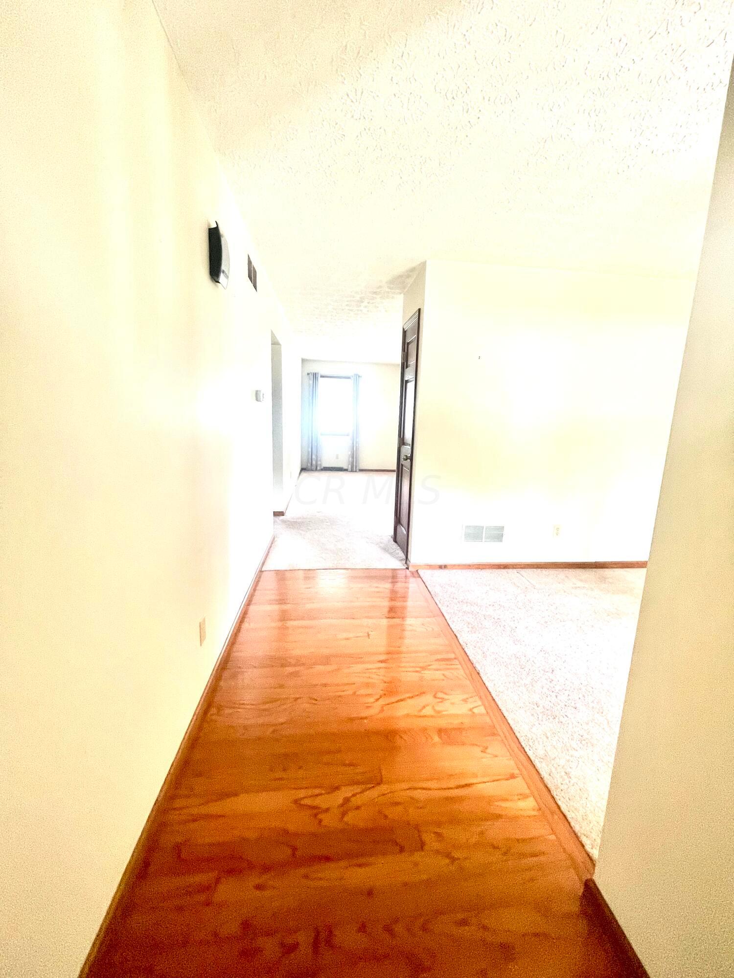 404 Ridgedale Drive Circleville, OH 43113 - Photo 10 of 42 93951702-EF7F-494F-B609-71FAC4445D72