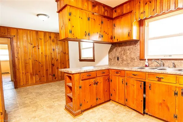 $175,000 | 264 Airview Drive, Mount Airy, NC 27030