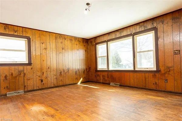 $175,000 | 264 Airview Drive, Mount Airy, NC 27030