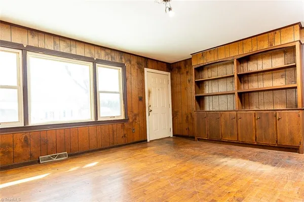 $175,000 | 264 Airview Drive, Mount Airy, NC 27030