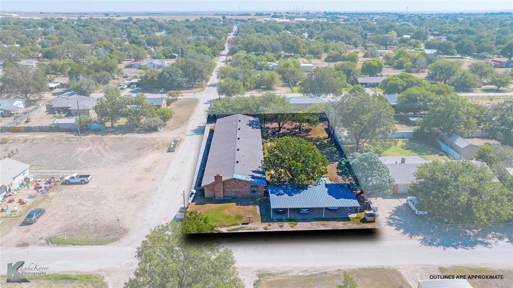 604 North 3rd Street Haskell, TX 79521 - Photo 2 of 19 an aerial view of houses with yard