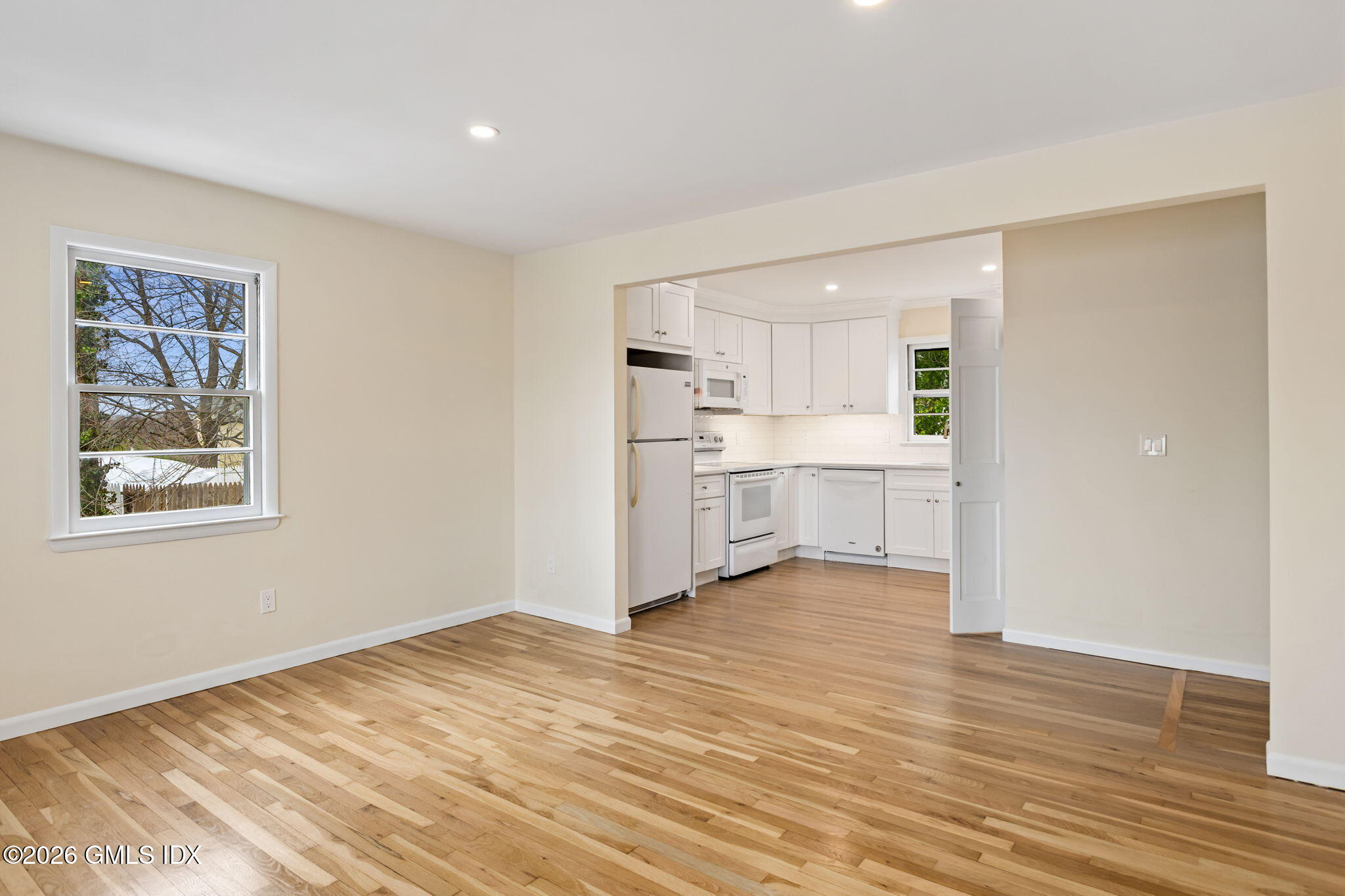 17 Artic Street, Unit 2 Greenwich, CT 06830 - Photo 1 of 16 4-web-or-mls-17-artic-st-unit-1