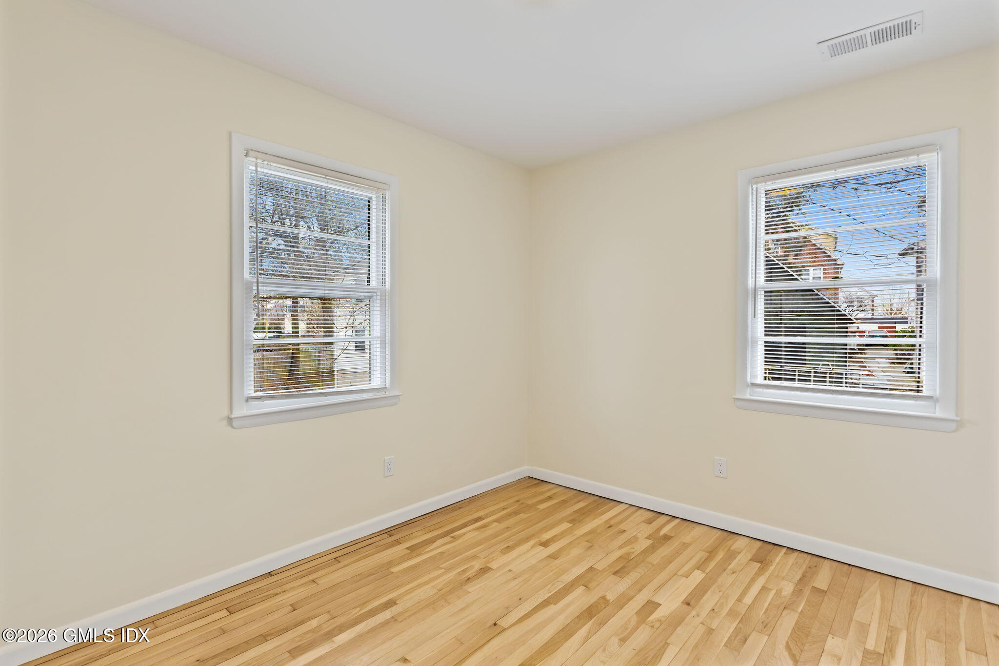 17 Artic Street, Unit 2 Greenwich, CT 06830 - Photo 13 of 16 14-web-or-mls-17-artic-st-unit-1