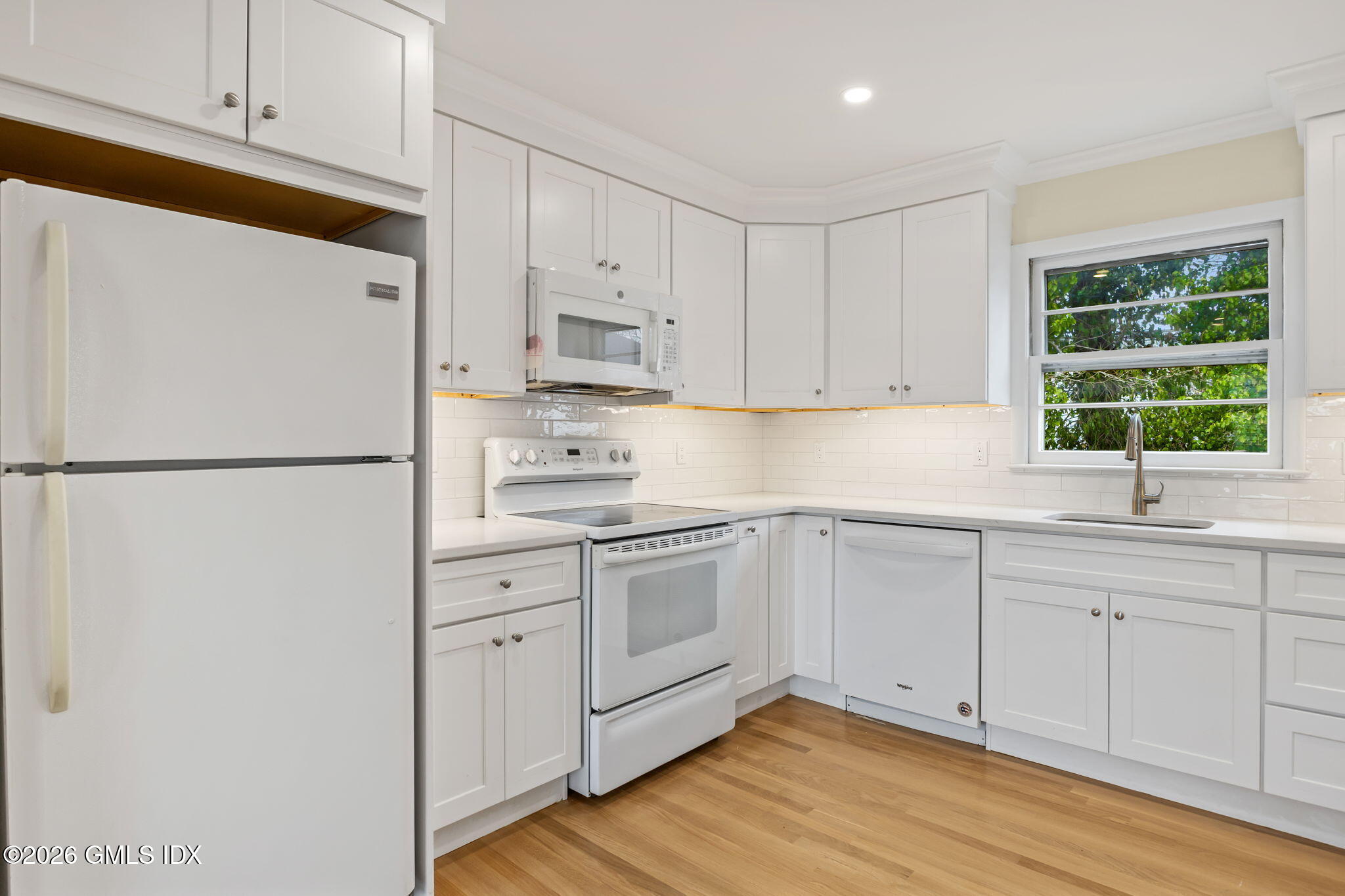 17 Artic Street, Unit 2 Greenwich, CT 06830 - Photo 3 of 16 5-web-or-mls-17-artic-st-unit-1
