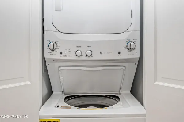 $3,500 | 17 Artic Street, Unit 2, Greenwich, CT 06830