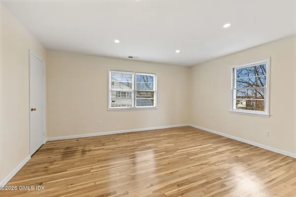 $3,500 | 17 Artic Street, Unit 2, Greenwich, CT 06830