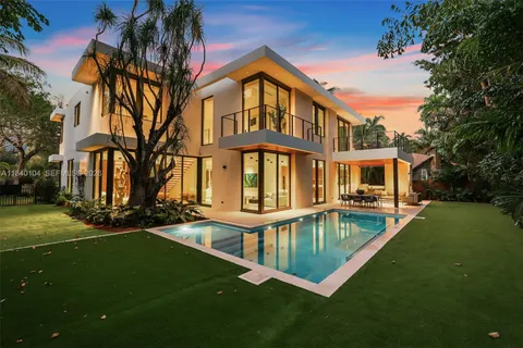 $11,895,000 | 3860 Little Avenue, Miami, FL 33133