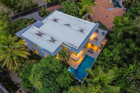 $11,895,000 | 3860 Little Avenue, Miami, FL 33133