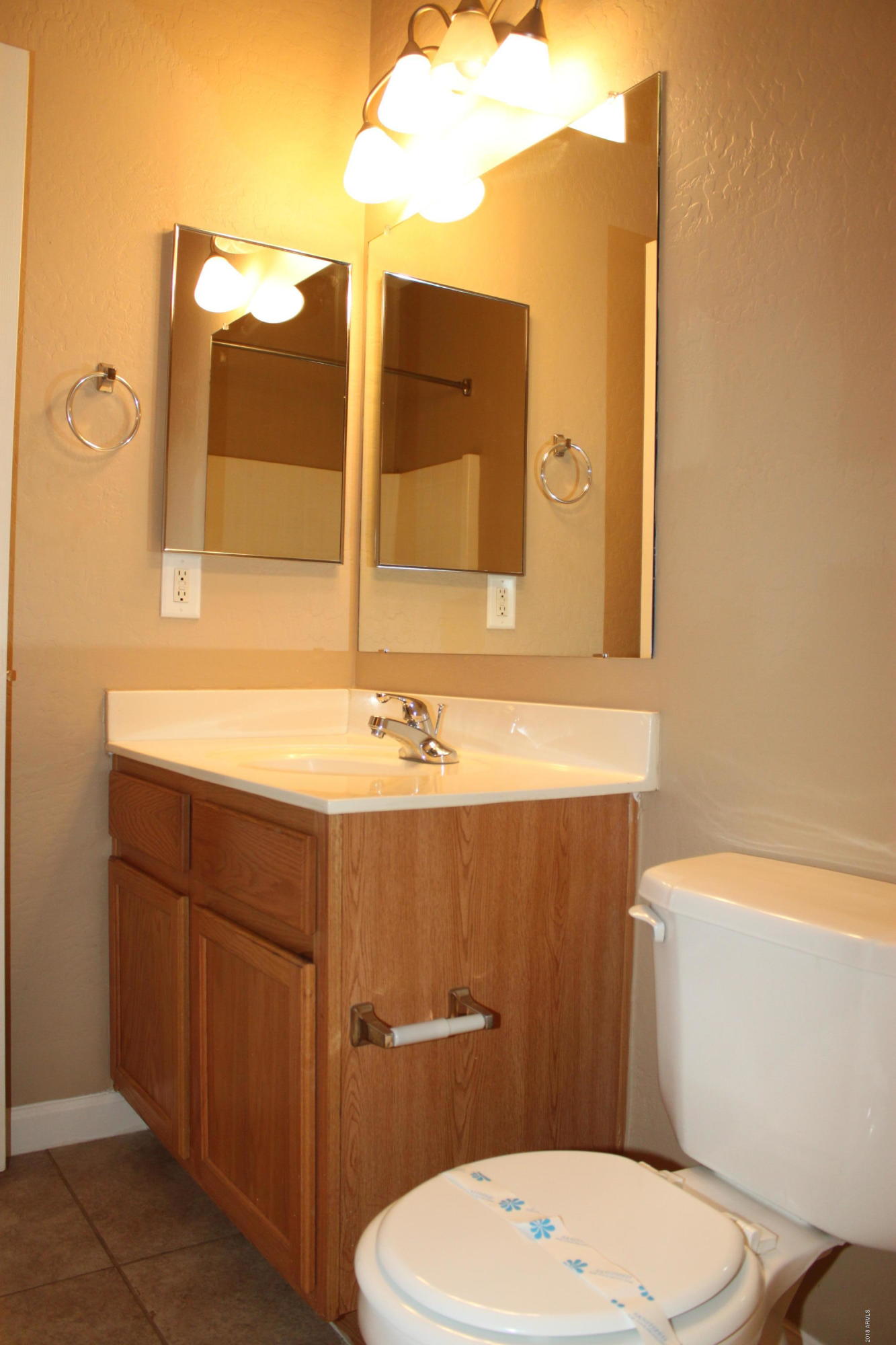 2340 West Alta Vista Road Phoenix, AZ 85041 - Photo 18 of 28 IMG_0226
