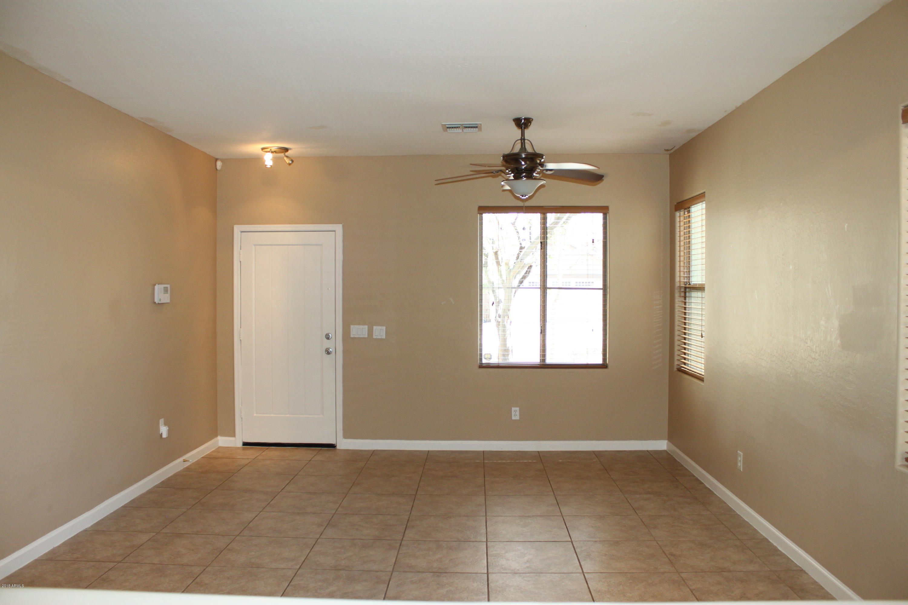 2340 West Alta Vista Road Phoenix, AZ 85041 - Photo 4 of 28 IMG_0212