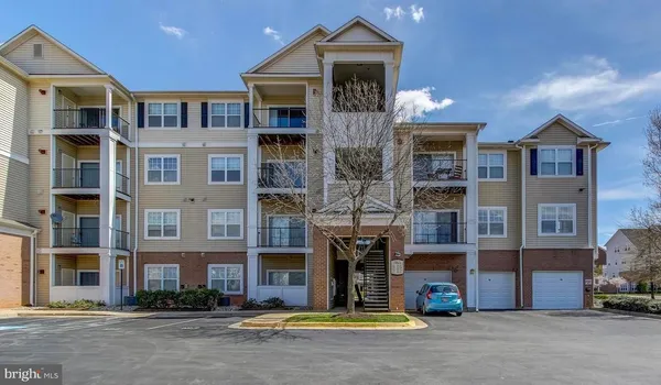$1,700 | 19601 Galway Bay Circle, Unit 202, Germantown, MD 20874