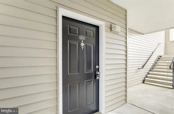 $1,700 | 19601 Galway Bay Circle, Unit 202, Germantown, MD 20874