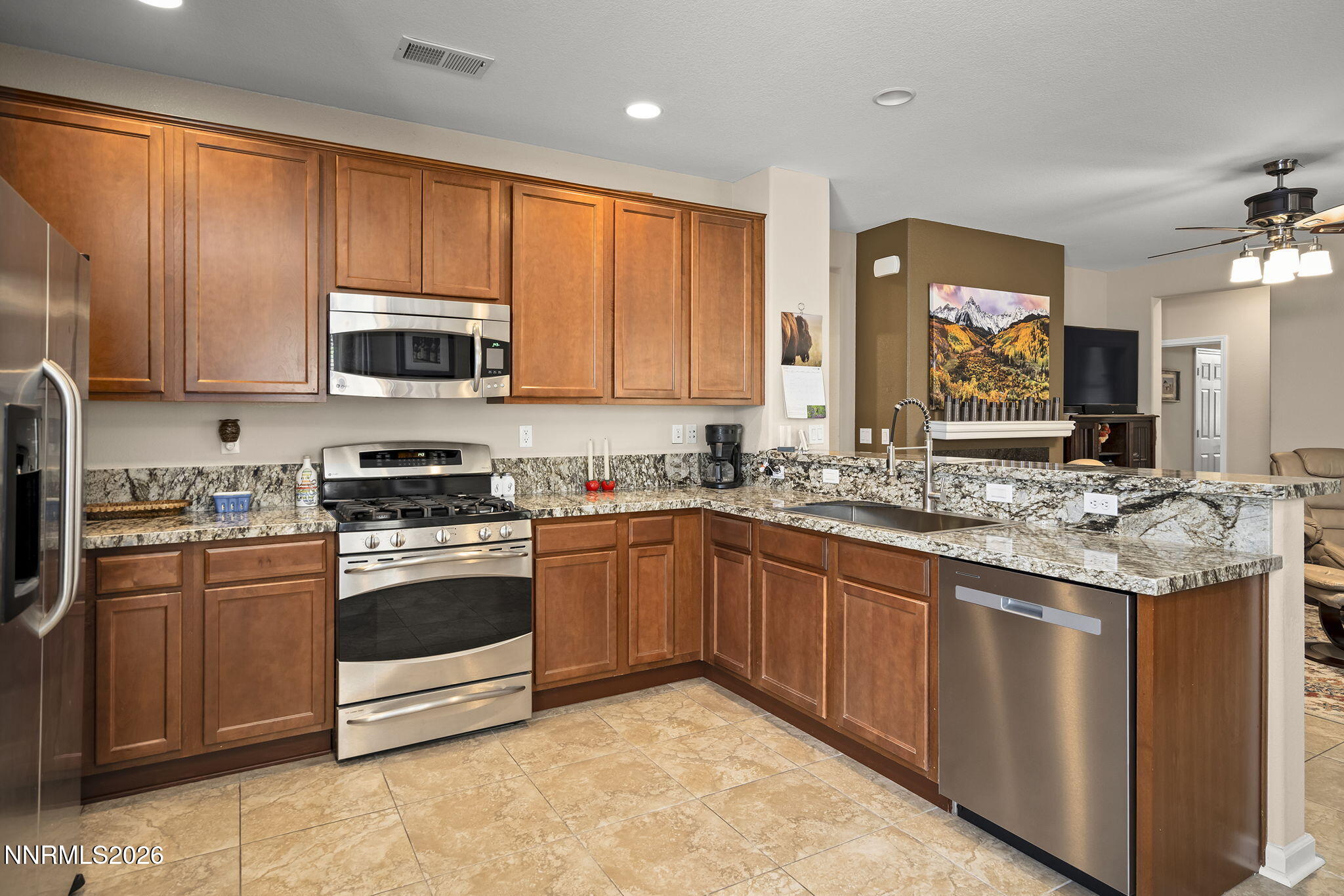 10725 Clear Vista Drive Reno, NV 89521 - Photo 9 of 21 9-web-or-mls-_DSC7073