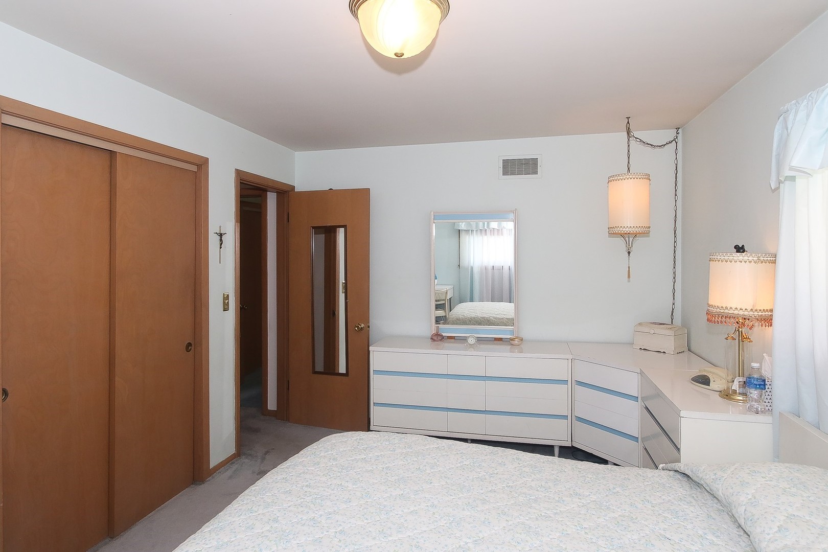 300 South We Go Trail Mount Prospect, IL 60056 - Photo 15 of 27 a spacious bedroom with a bed and window