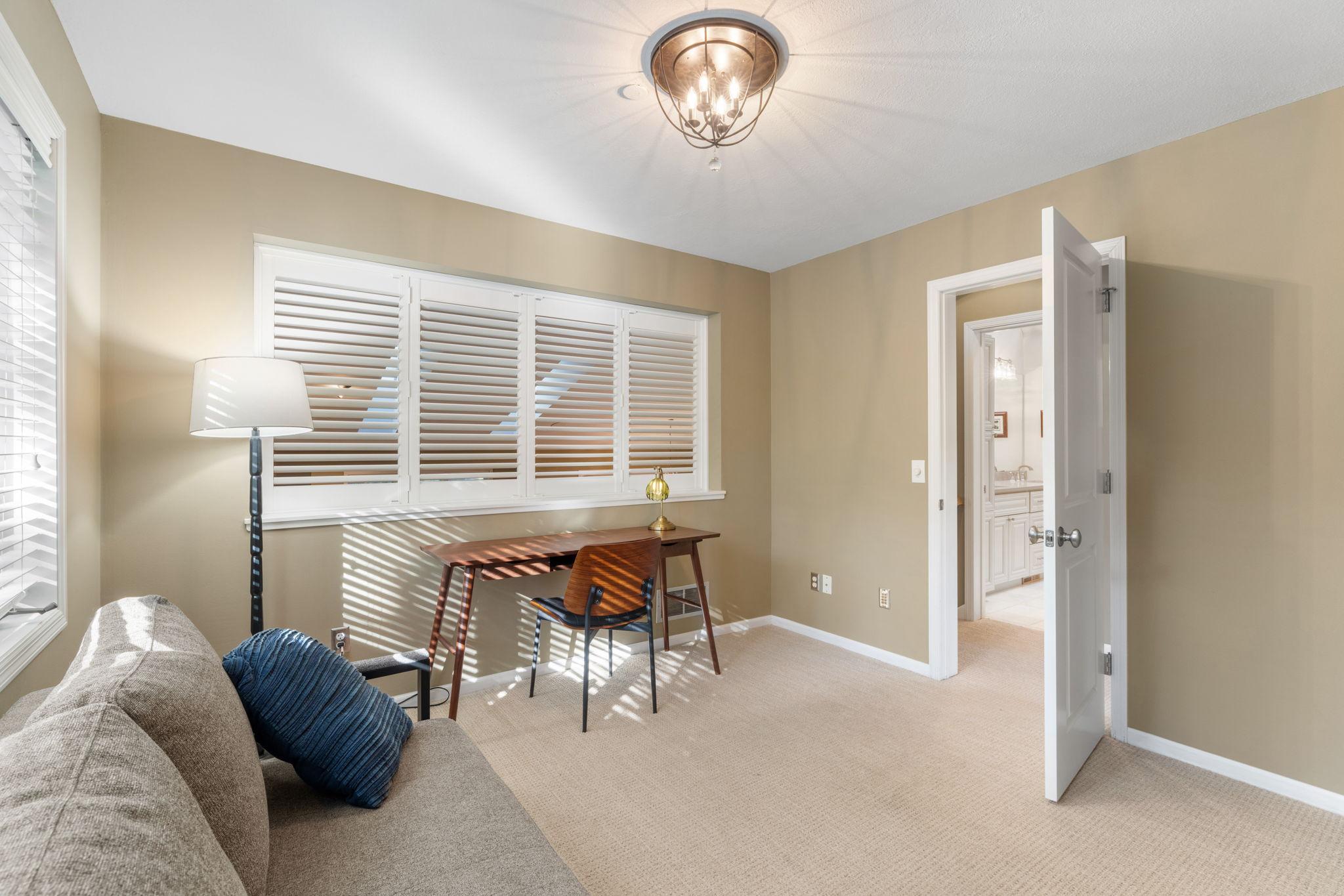 5428 Rowland Park Road Minnetonka, MN 55343 - Photo 12 of 20 Gallery Image 12