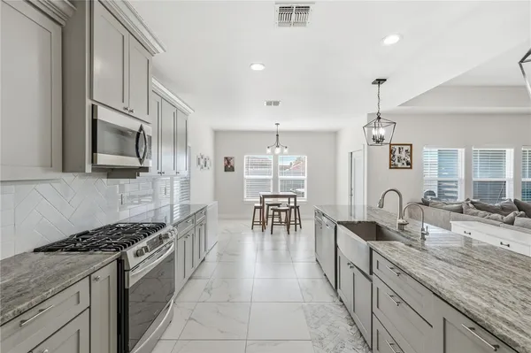 $479,999 | 7309 Midlands Street, Corpus Christi, TX 78414