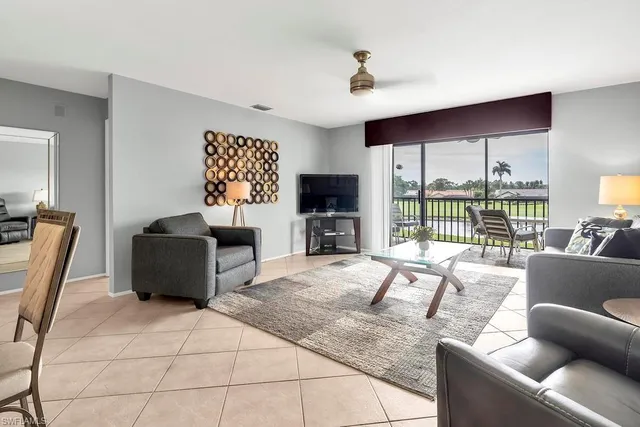 $375,000 | 5250 Fox Hollow Drive, Unit 522, Naples, FL 34104